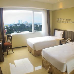 Kamar kembar standard